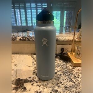 40 Ounce Blue Hydroflask